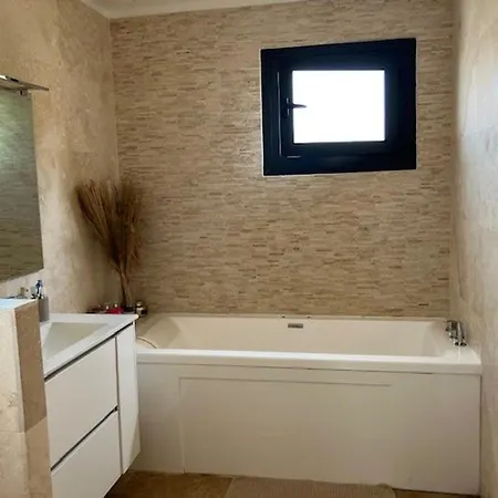 D'exception Avec Piscine Privee - La Crau - 8 Pers. - Fr-1-826-19 Holiday home *